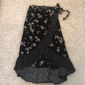 Maurices high low skirt SUPER CUTE! Sz med